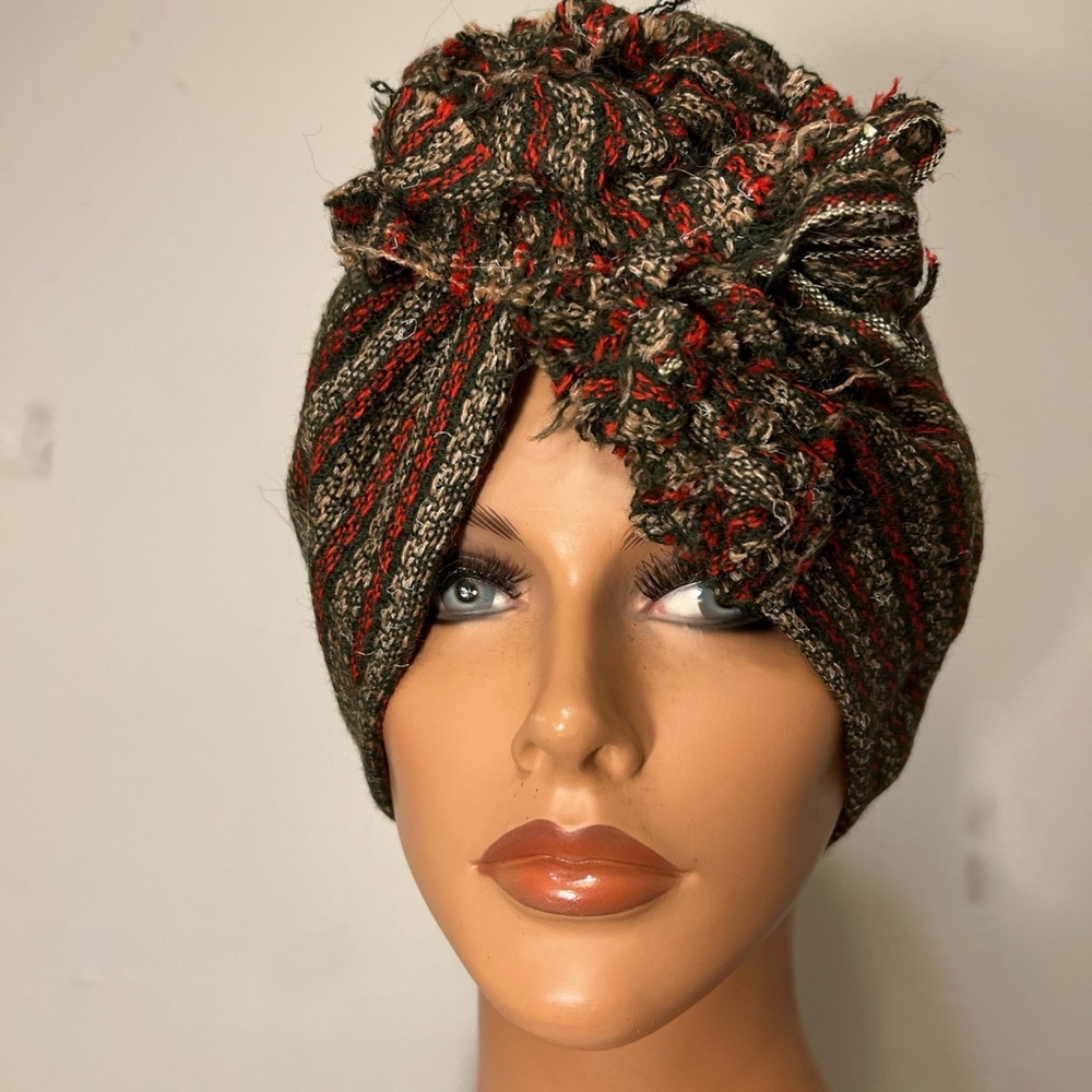 Stylish Multicolor Knitted Turban